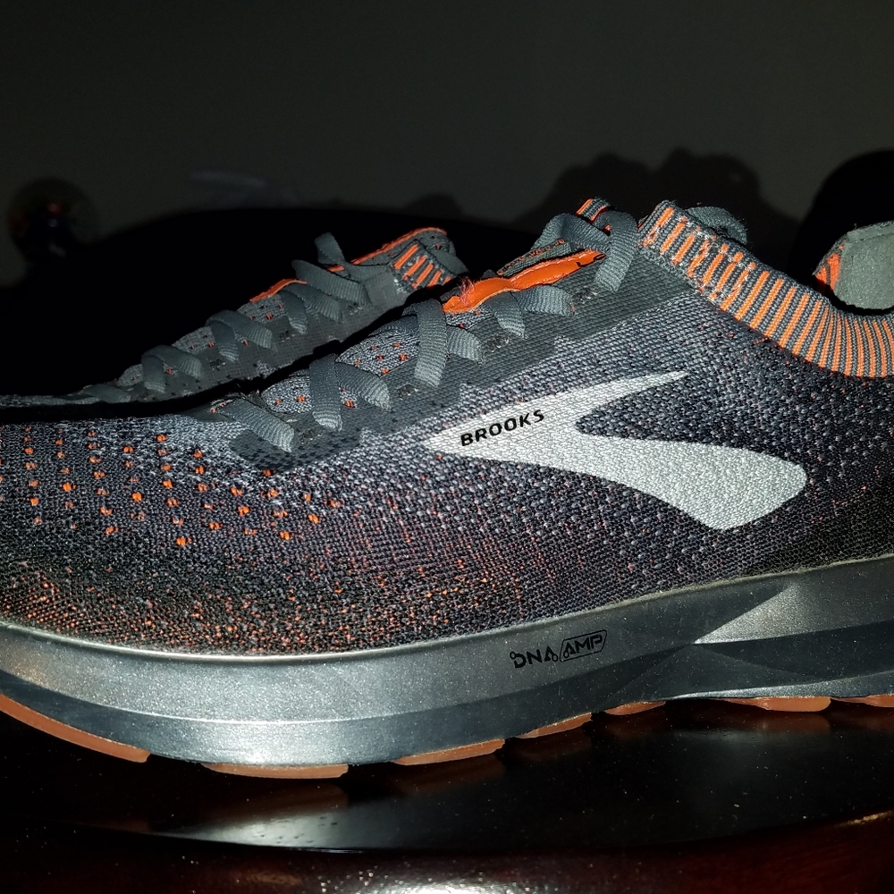 Brooks Levitate 2